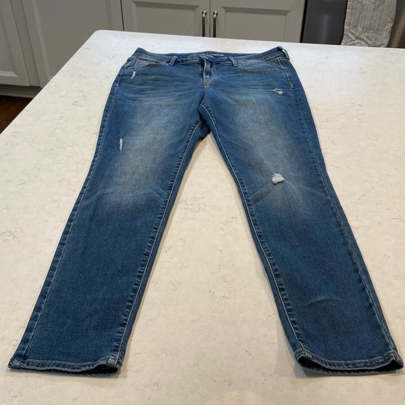 Old Navy Rockstar mid rise size 12 - Picture 1 of 10